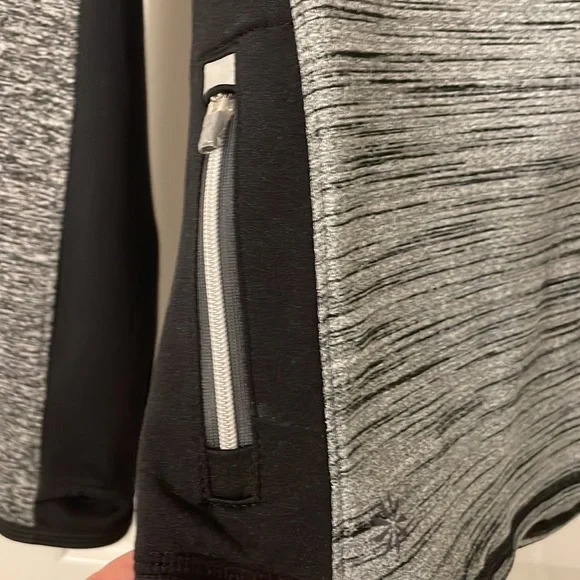 Athleta Half Zip Pull Over - Picture 4 of 6